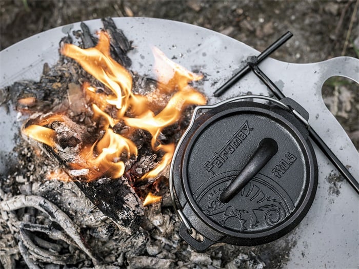 * Petromax Dutch Oven FT0,5 met pootjes 0,5 liter